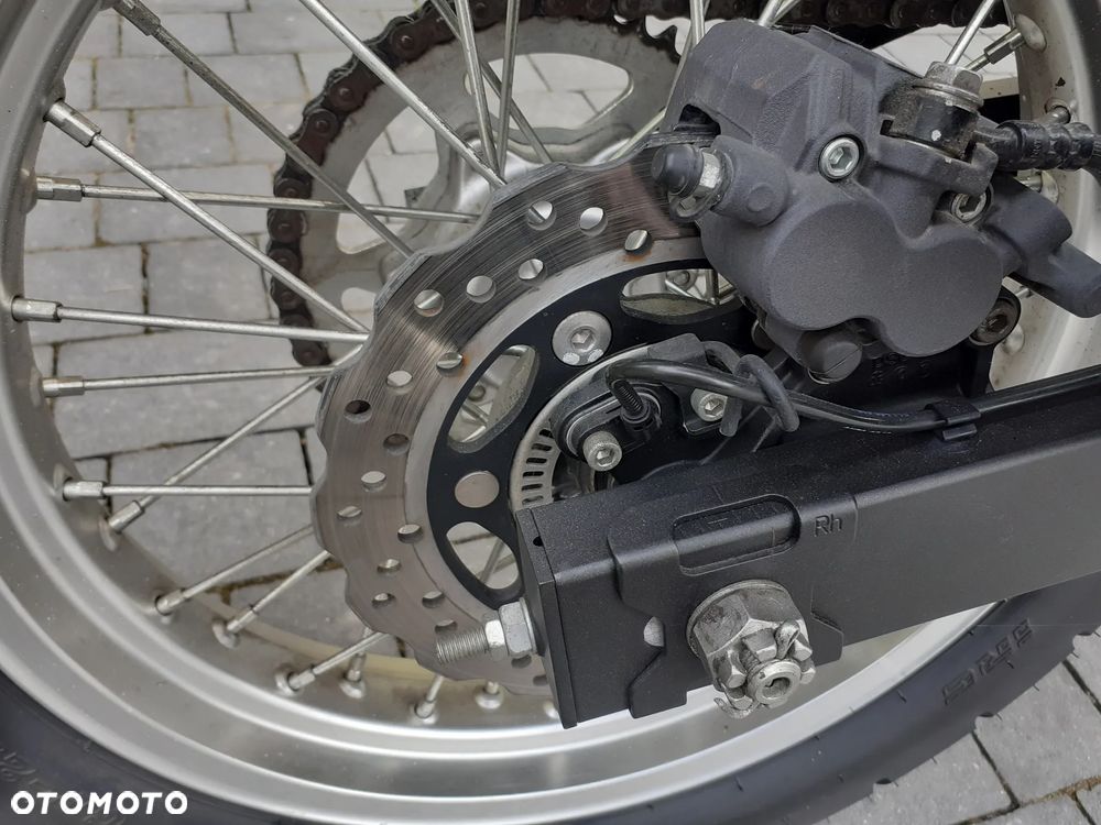 Kawasaki Versys-X 300 - 12