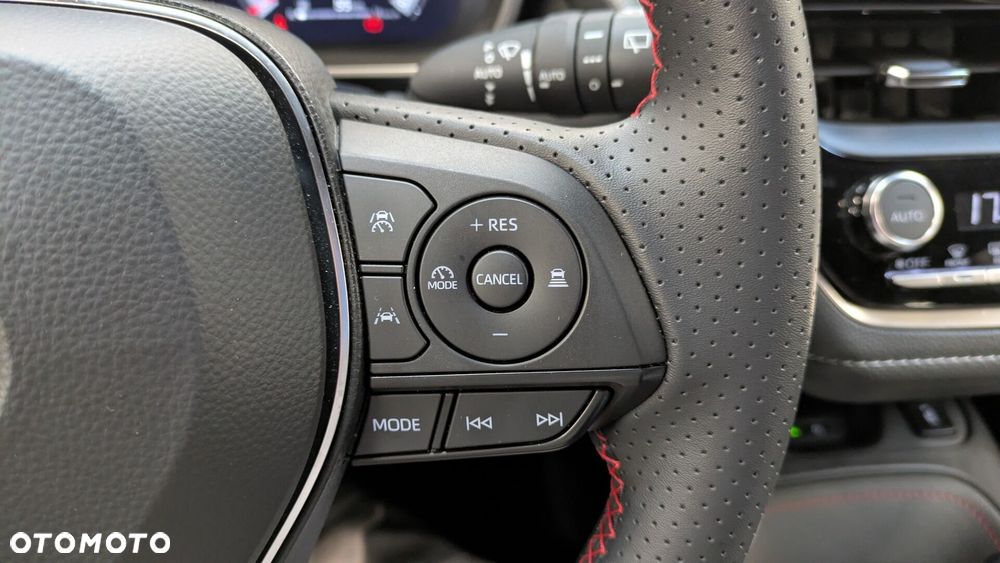 Toyota Corolla 1.8 Hybrid GR Sport Dynamic - 18