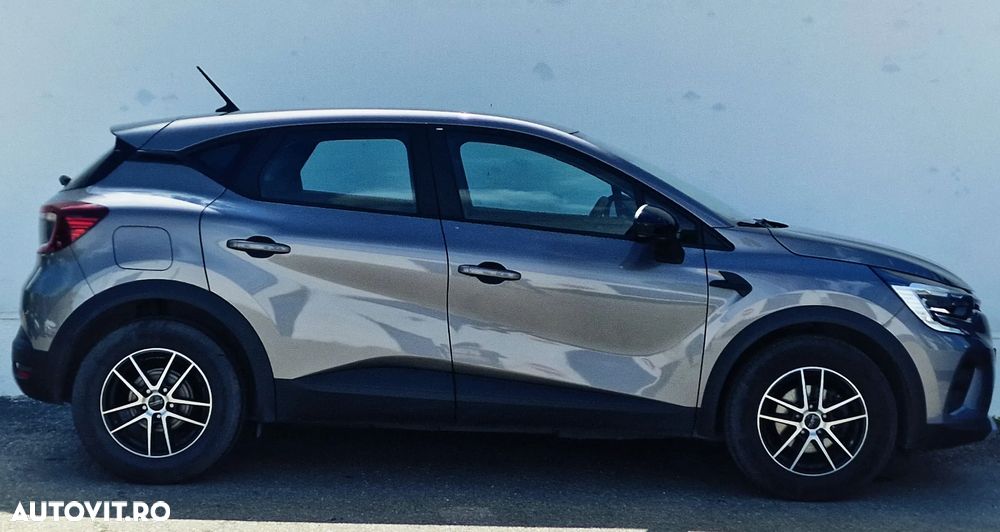 Renault Captur MHEV 140 Techno - 8