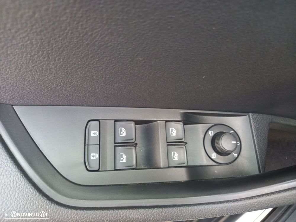 Skoda Superb Break 2.0 TDI DSG - 9