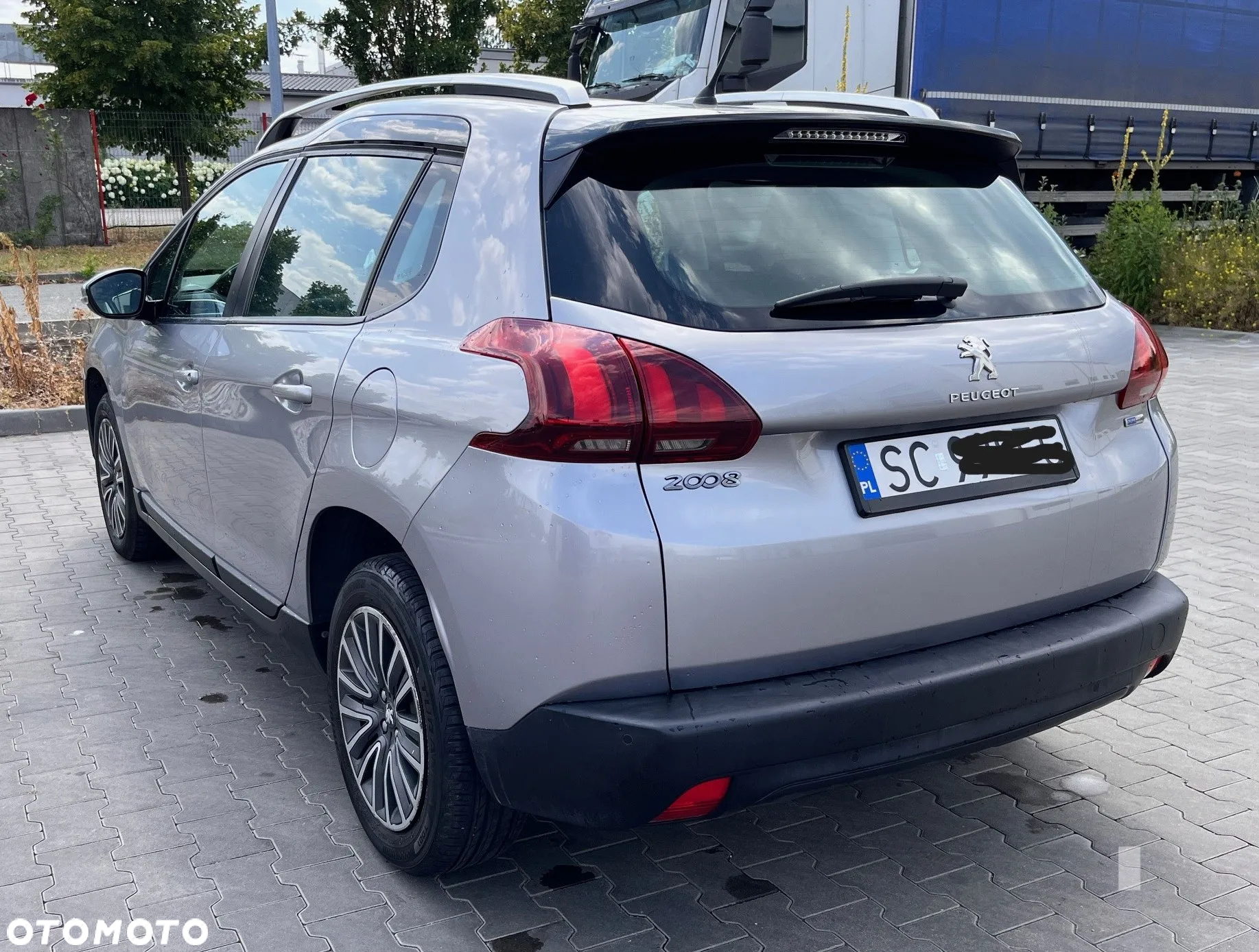Peugeot 2008 - 6