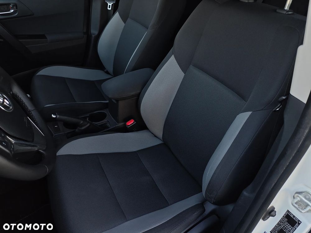 Toyota Auris 1.33 VVT-i Active - 13
