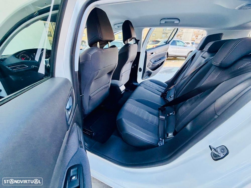 Peugeot 308 1.2 PureTech Active - 10