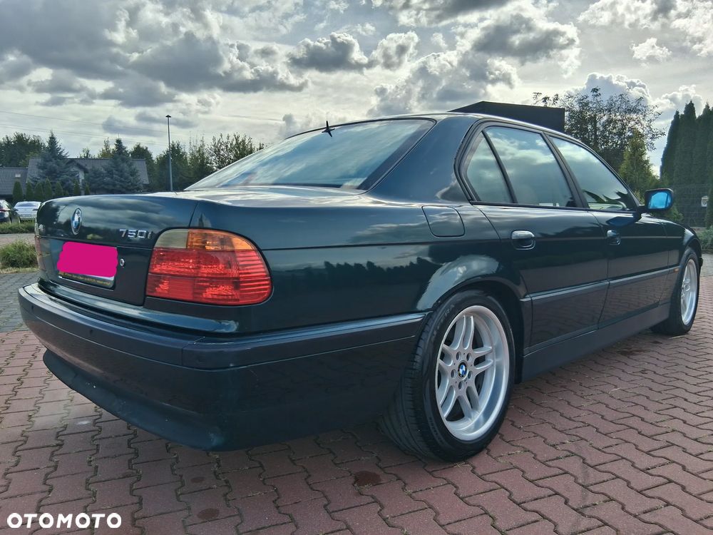 BMW Seria 7 - 12
