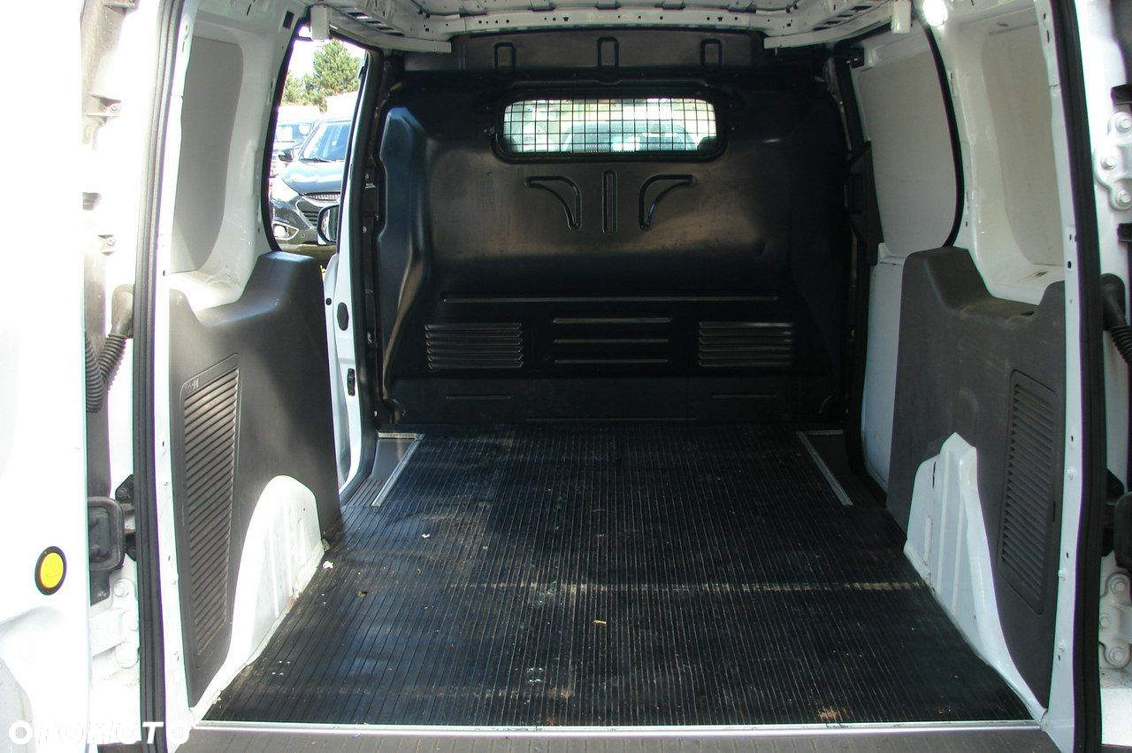 Ford Transit Connect - 10