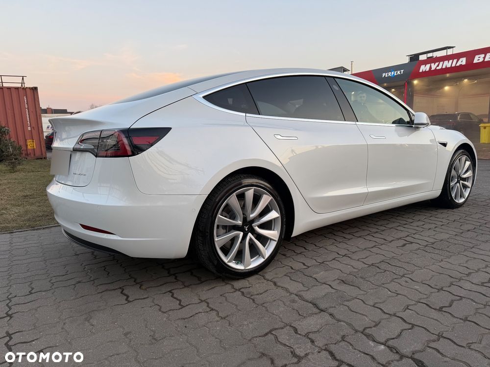 Tesla Model 3 Long Range AWD - 5