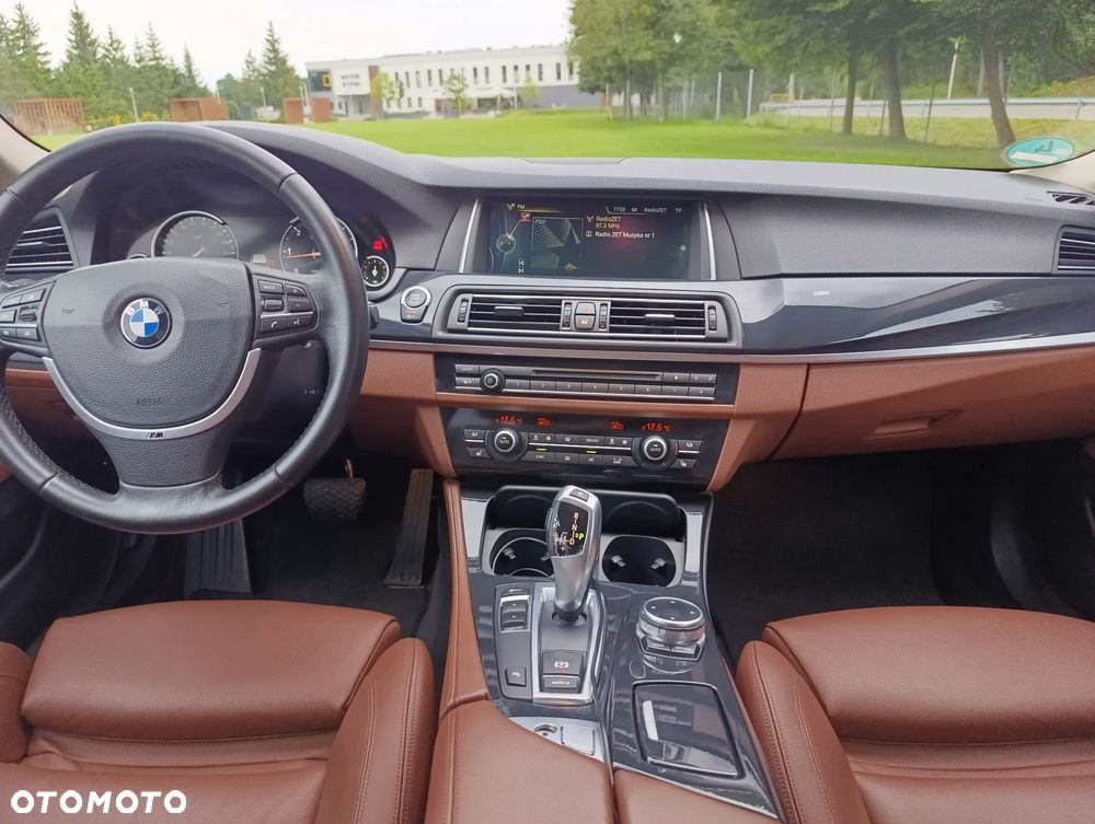 BMW Seria 5 525d Sport-Aut - 14
