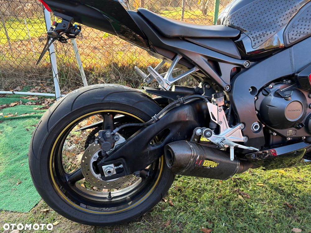 Honda CBR - 3