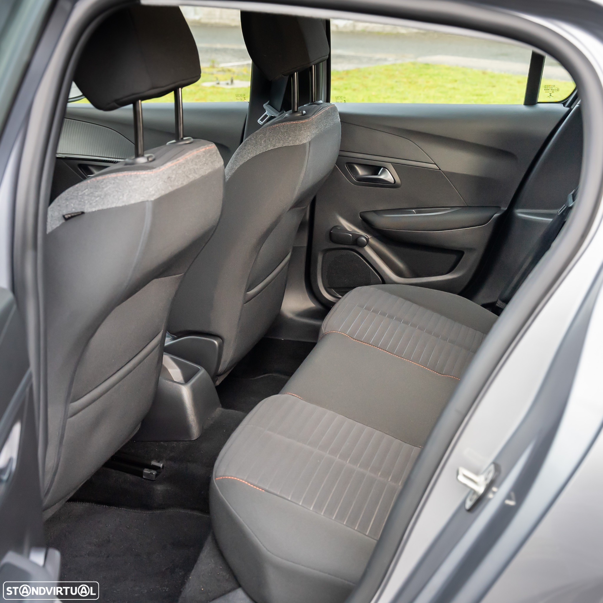 Peugeot 208 1.2 PureTech Active - 19