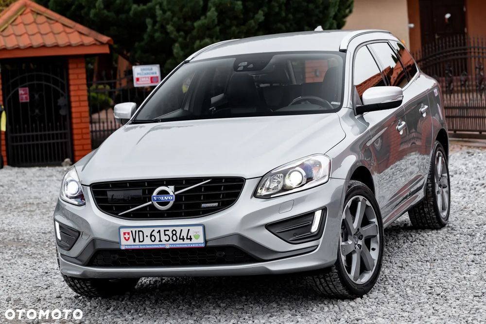 Volvo XC 60 T5 AWD R-Design Momentum EU6 - 6