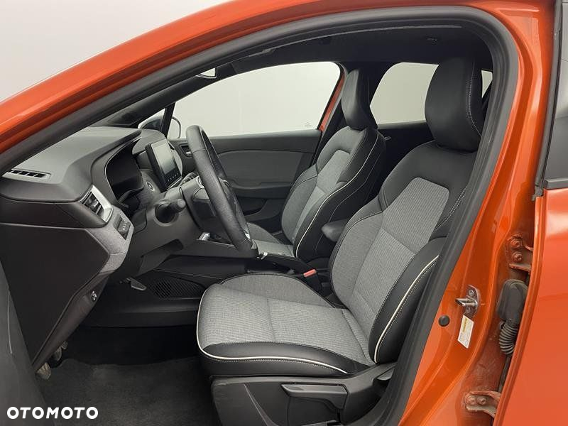 Renault Clio - 10