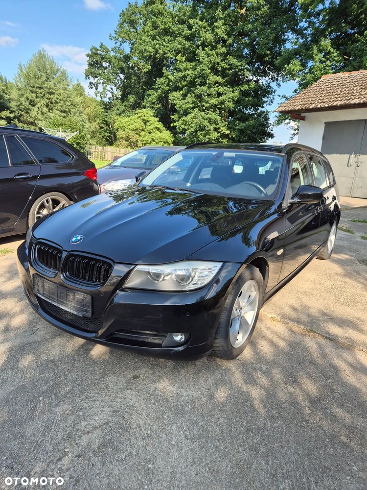 BMW Seria 3 318d DPF Edition Exclusive - 1