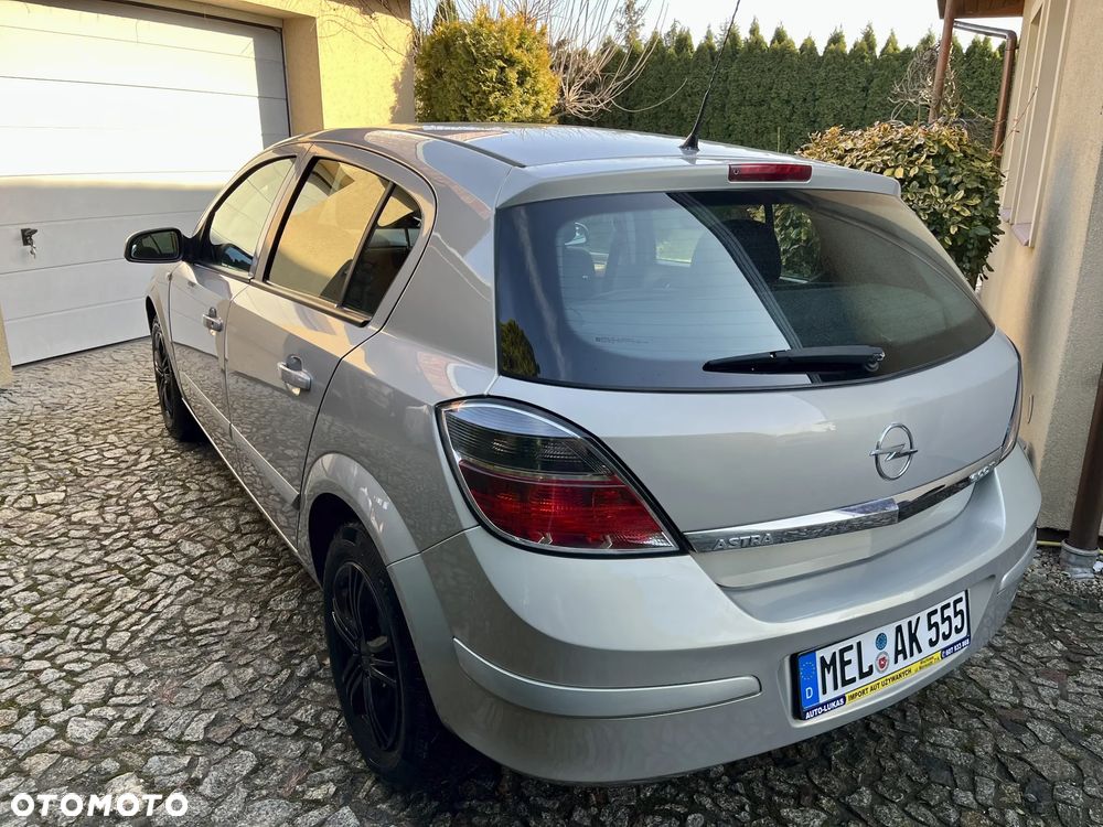 Opel Astra - 4