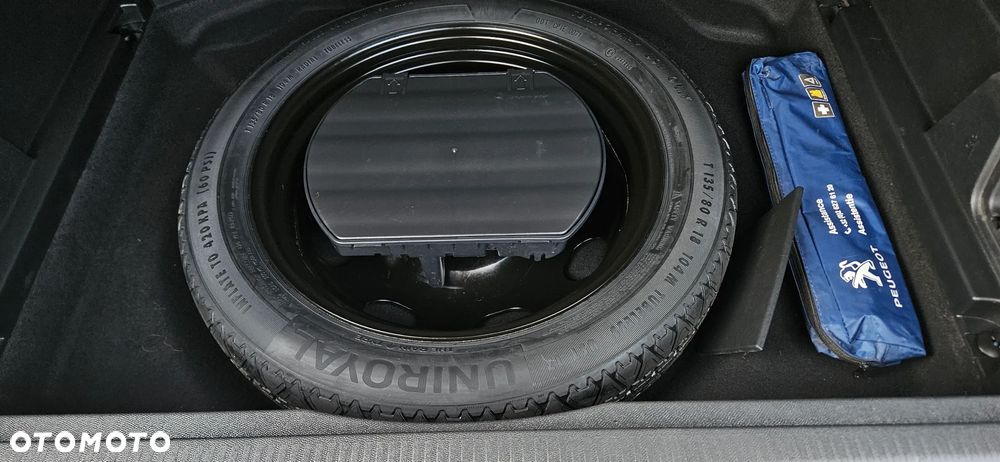 Peugeot 3008 1.2 PureTech Allure S&S - 19