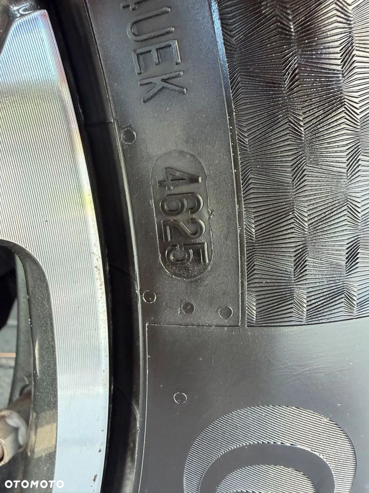 Lexus UX - 37