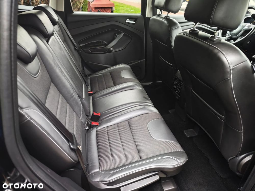 Ford Kuga 2.0 TDCi 2x4 Titanium - 15
