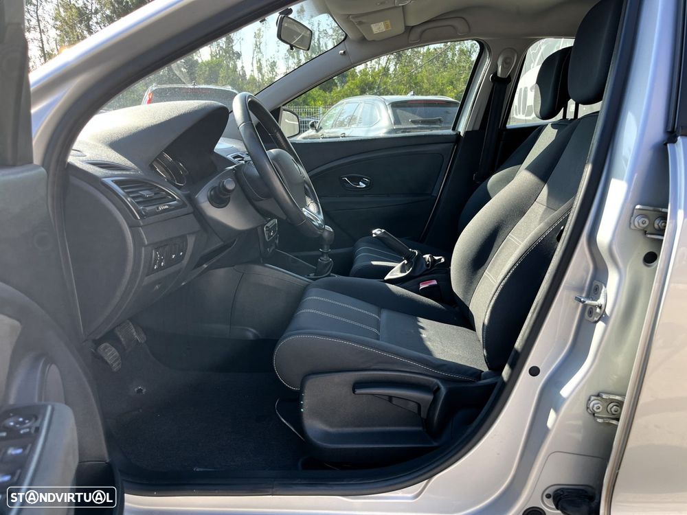 Renault Mégane 1.5 dCi Confort SS - 13