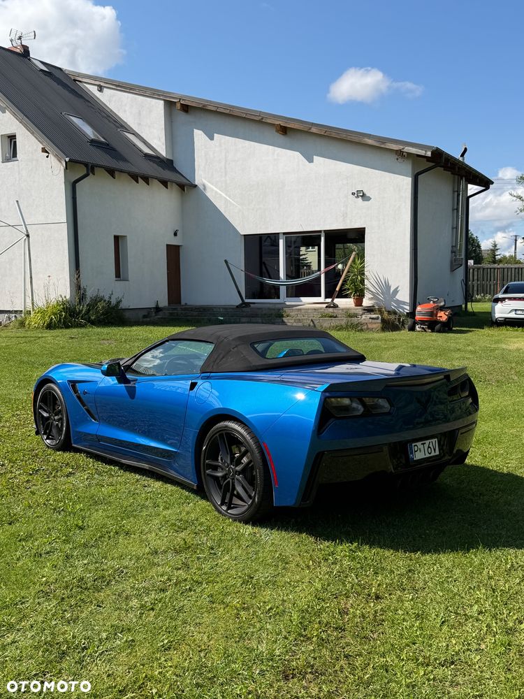 Chevrolet Corvette - 12