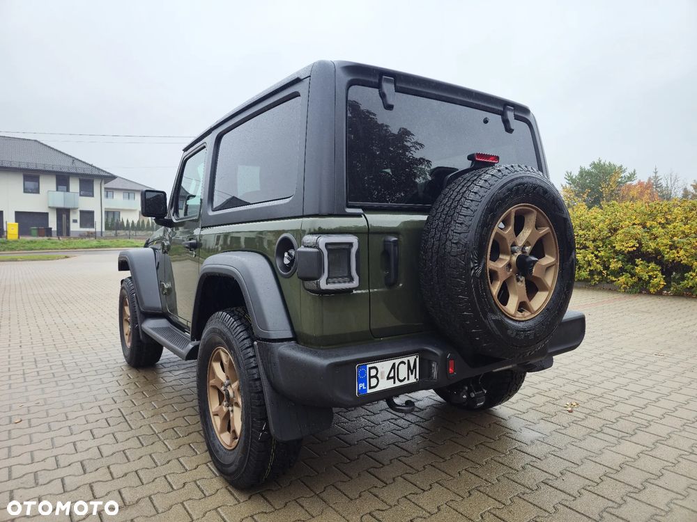 Jeep Wrangler - 5