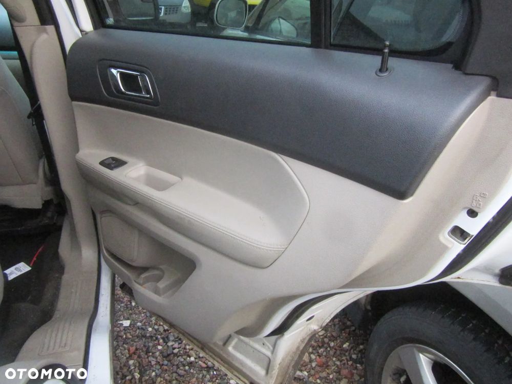 KANAPA FOTELE BOCZKI 7 osób Ford Explorer V 2013 r. - 11