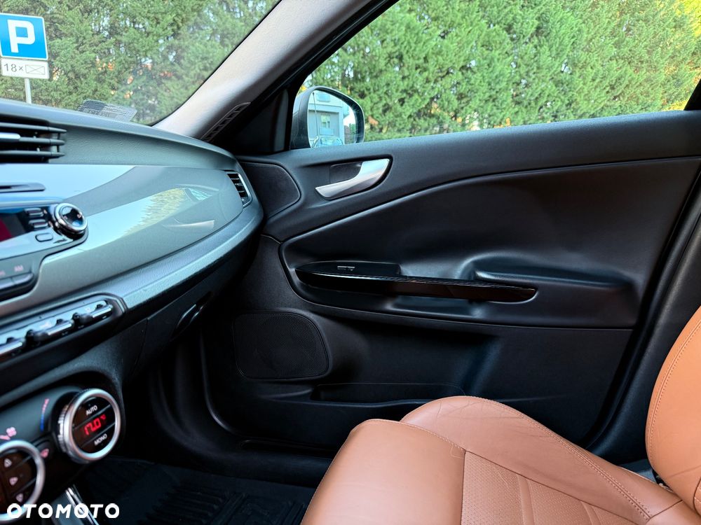 Alfa Romeo Giulietta 1.4 TB MultiAir Distinctive - 26