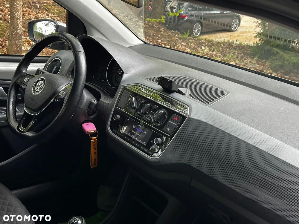 Volkswagen up! (BlueMotion Technology) move - 7
