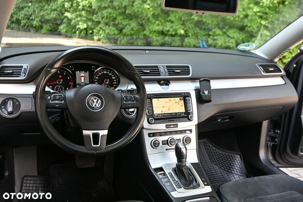 Volkswagen Passat 1.8 TSI DSG Highline - 25