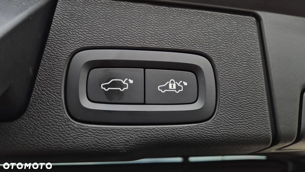 Volvo XC 60 T6 Plug-In Hybrid AWD Inscription Expression - 31
