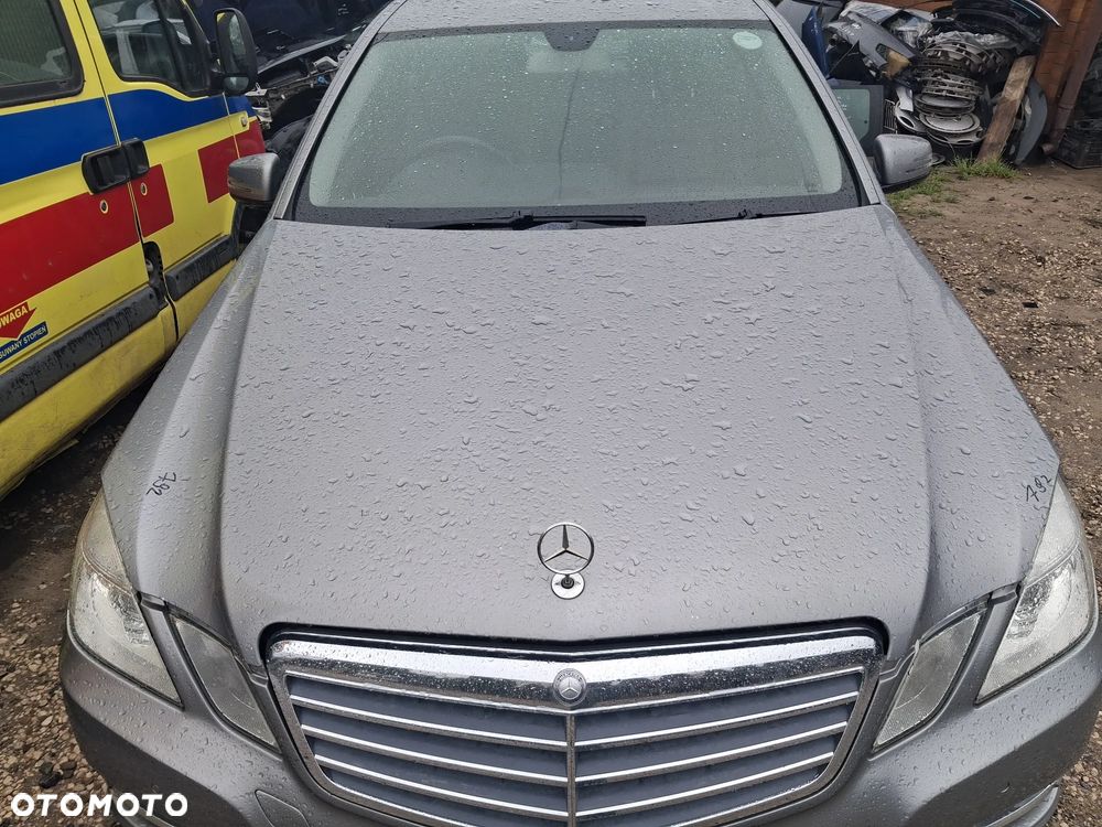 MERCEDES W212 SEDAN MASKA POKRYWA SILNIKA 792 - 1