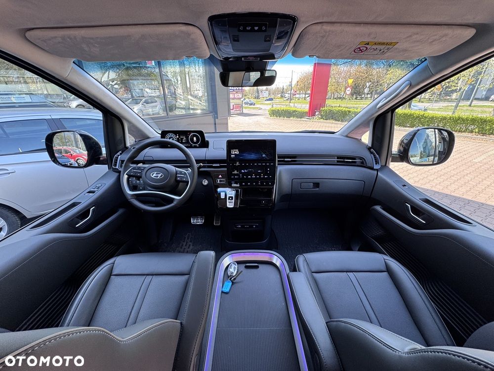Hyundai Staria 1.6 T-GDI HEV Luxury - 9