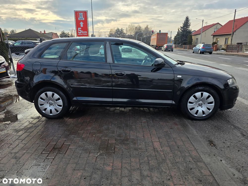Audi A3 Sportback 2.0 TDI DPF quattro Attraction - 7