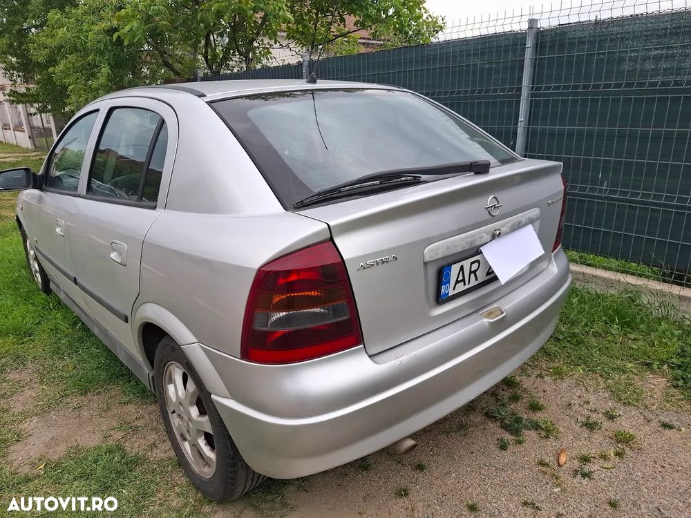 Opel Astra 1.6 Njoy - 2