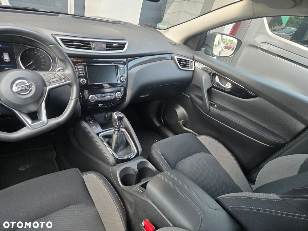 Nissan Qashqai 1.3 DIG-T AKARI - 18
