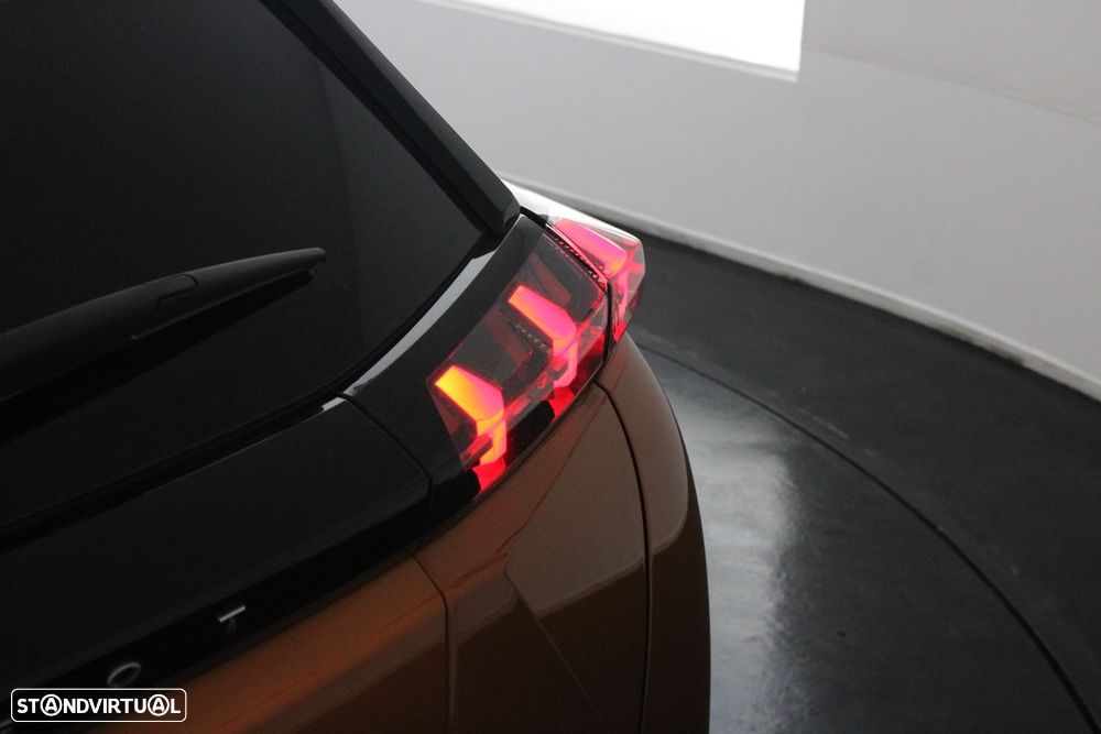 Peugeot e-2008 50 kWh Allure Pack - 38