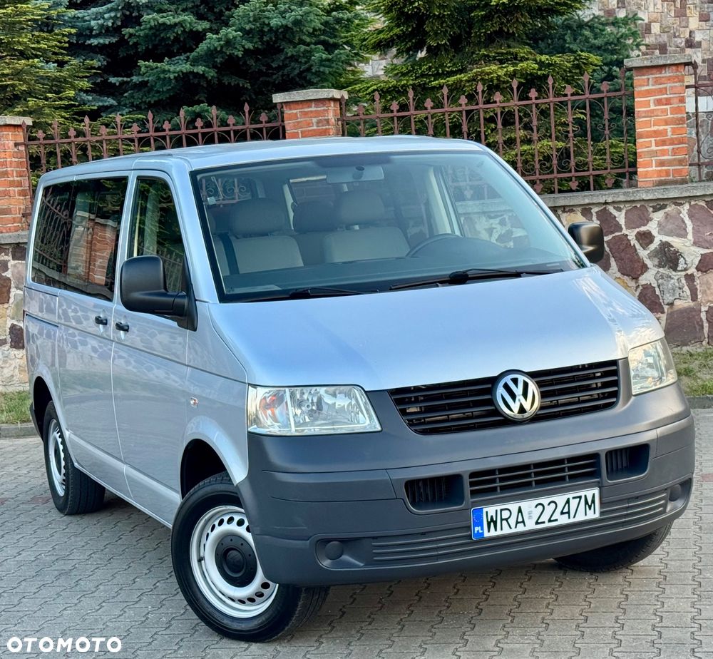Volkswagen Caravelle - 3