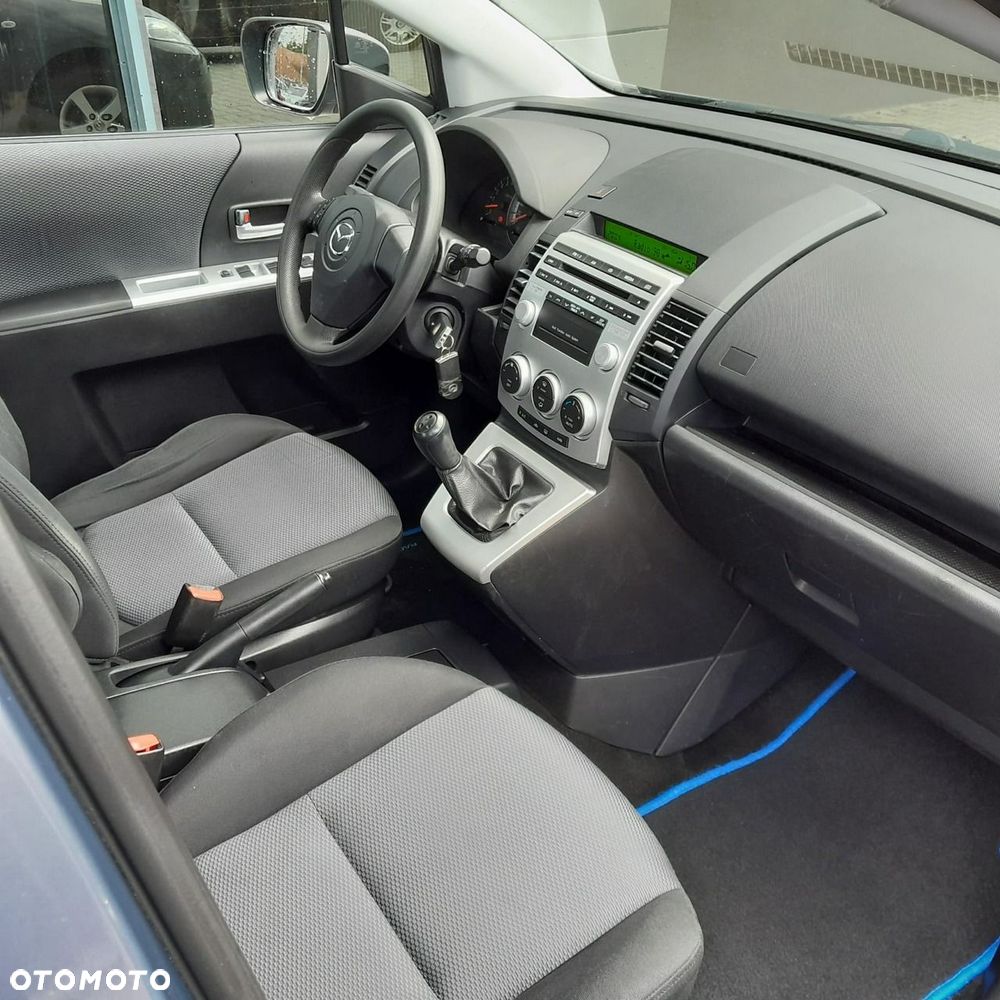 Mazda 5 - 13