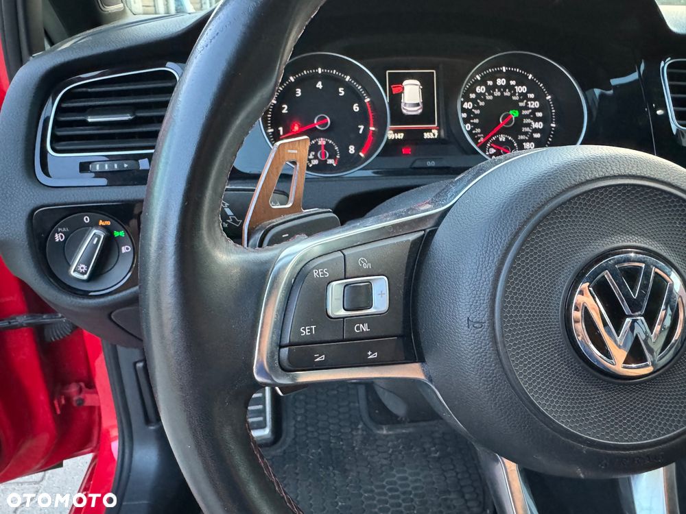 Volkswagen Golf - 19