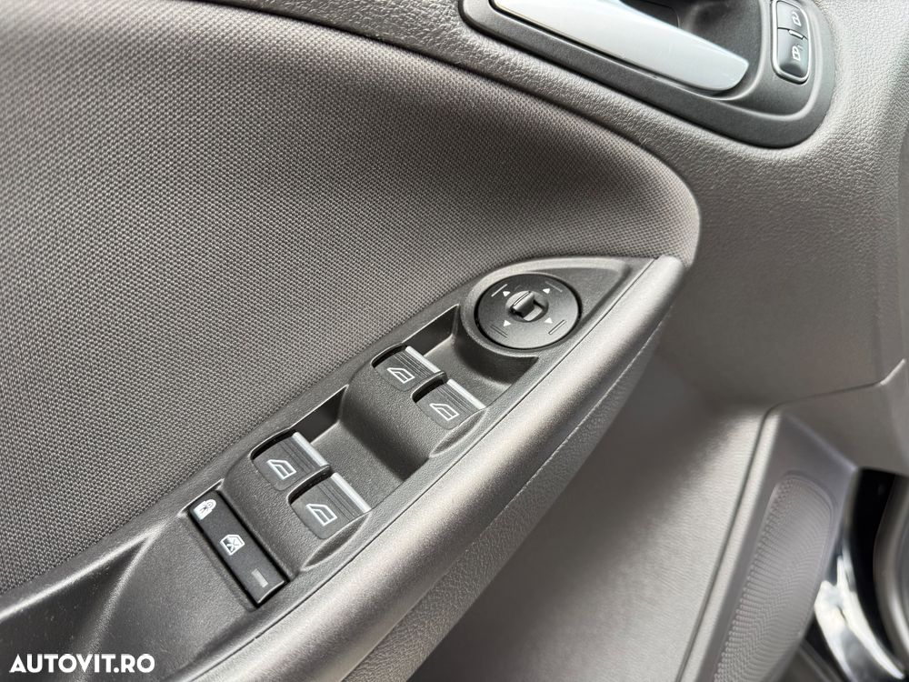 Ford Focus 1.5 TDCi DPF Start-Stopp-System Titanium - 14