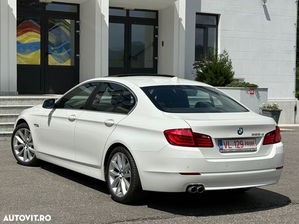 BMW Seria 5 525d Sport-Aut. - 4