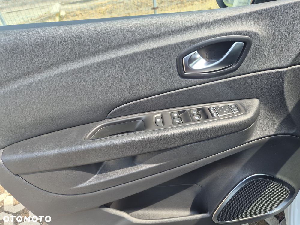Renault Captur - 17