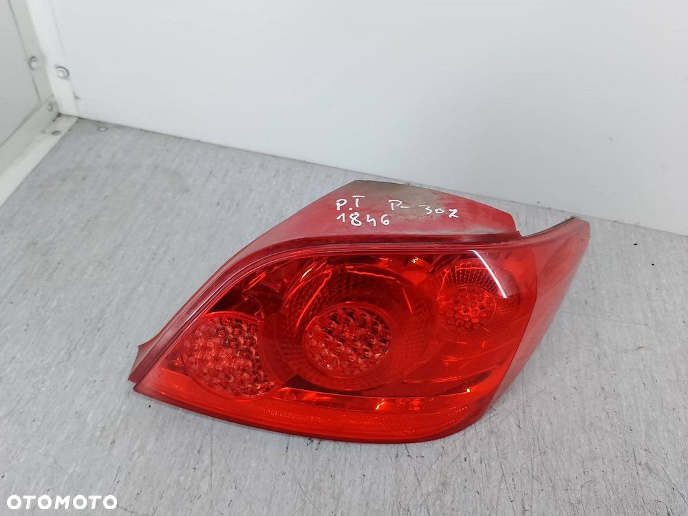 LAMPA TYLNA PRAWA PEUGEOT 307 FL 9655767480 HATCHBACK - 8