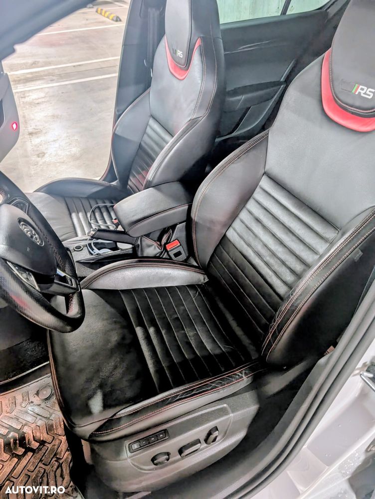 Skoda Octavia 2.0 TSI RS - 6