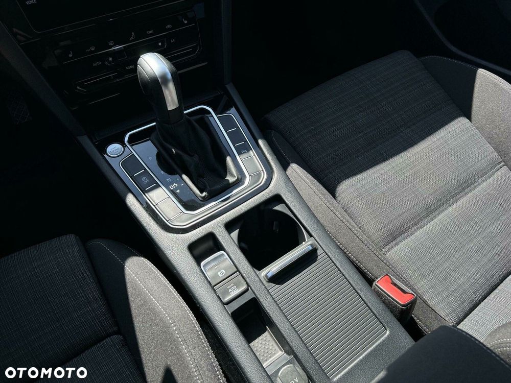 Volkswagen Passat 1.5 TSI EVO Business DSG - 16