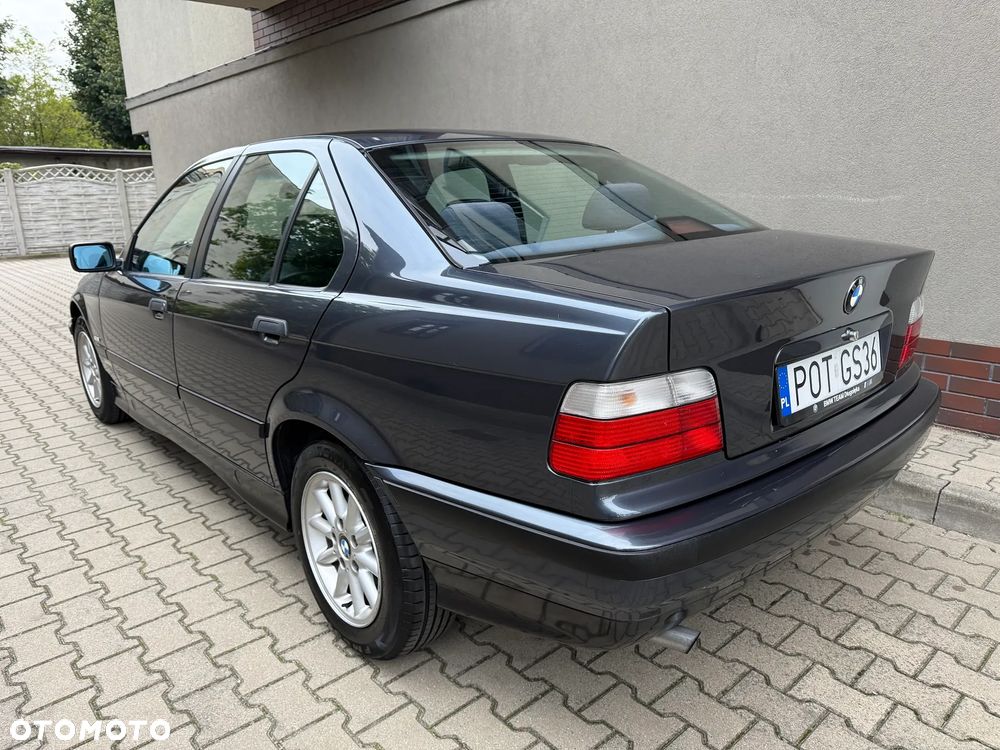 BMW Seria 3 316i - 7