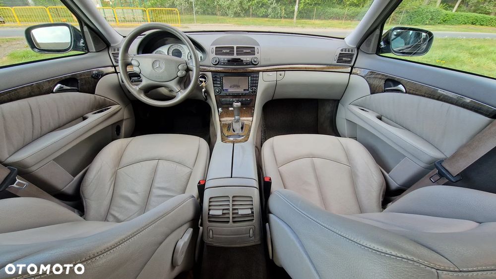Mercedes-Benz Klasa E 280 4Matic Automatik Avantgarde - 3