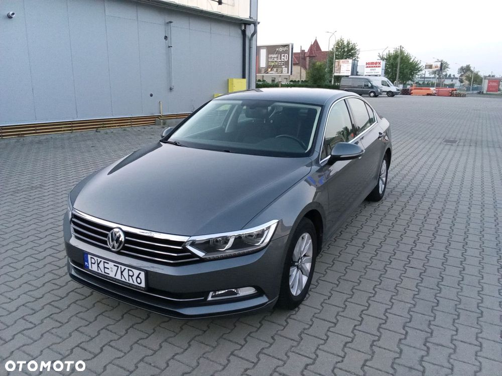 Volkswagen Passat 1.6 TDI BMT Comfortline - 1