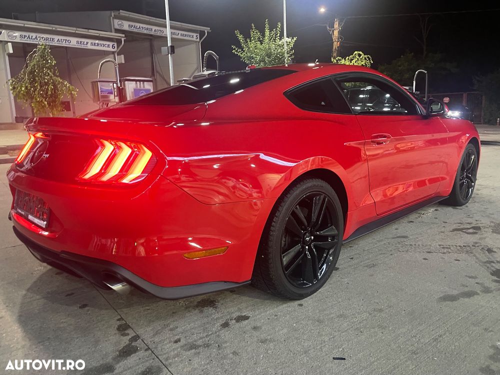 Ford Mustang - 22
