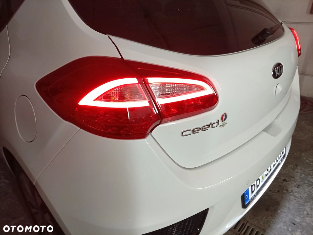 Kia Ceed - 39