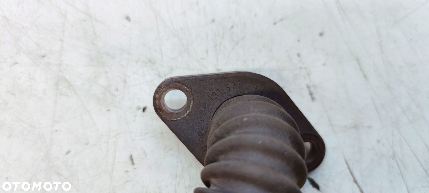 RURA RURKA SPALIN EGR AUDI A4 B7 2.0 TDI BPW 028131521AD - 3