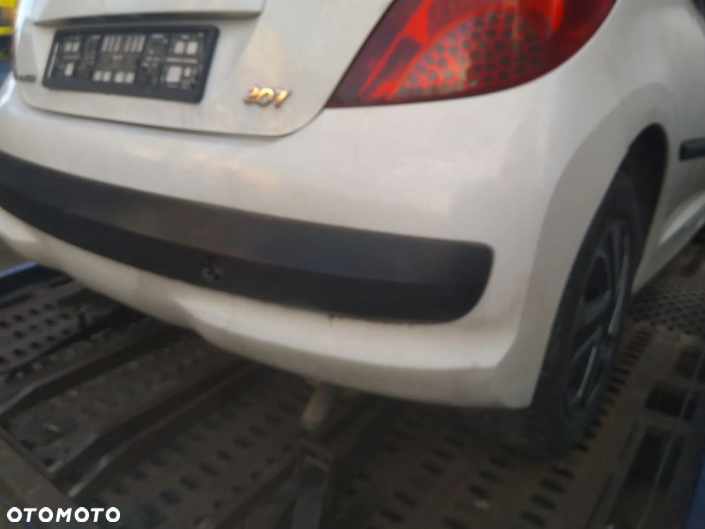 Peugeot 207 zderzak tylny - 4